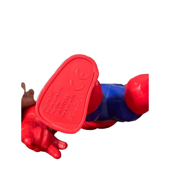 Marvel Spider-Man Action Figure Toy 6" Red & Blue - Picture 4 of 4
